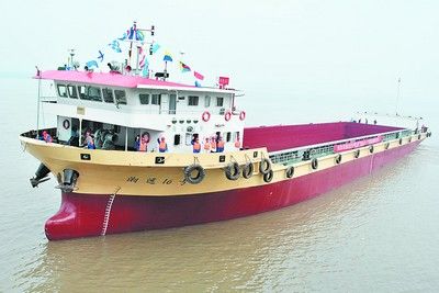 长沙最大货轮岳阳交船_新闻中心_新浪网
